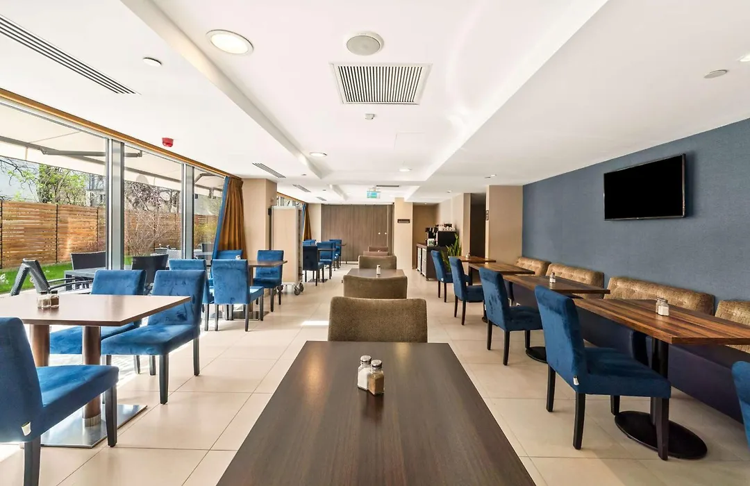 Hampton By Hilton Cluj-Napoca-1