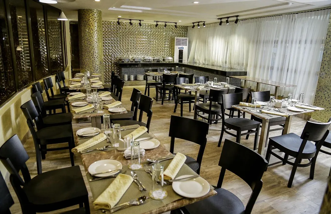 Perfecto La Vila Hotel And Suites-1