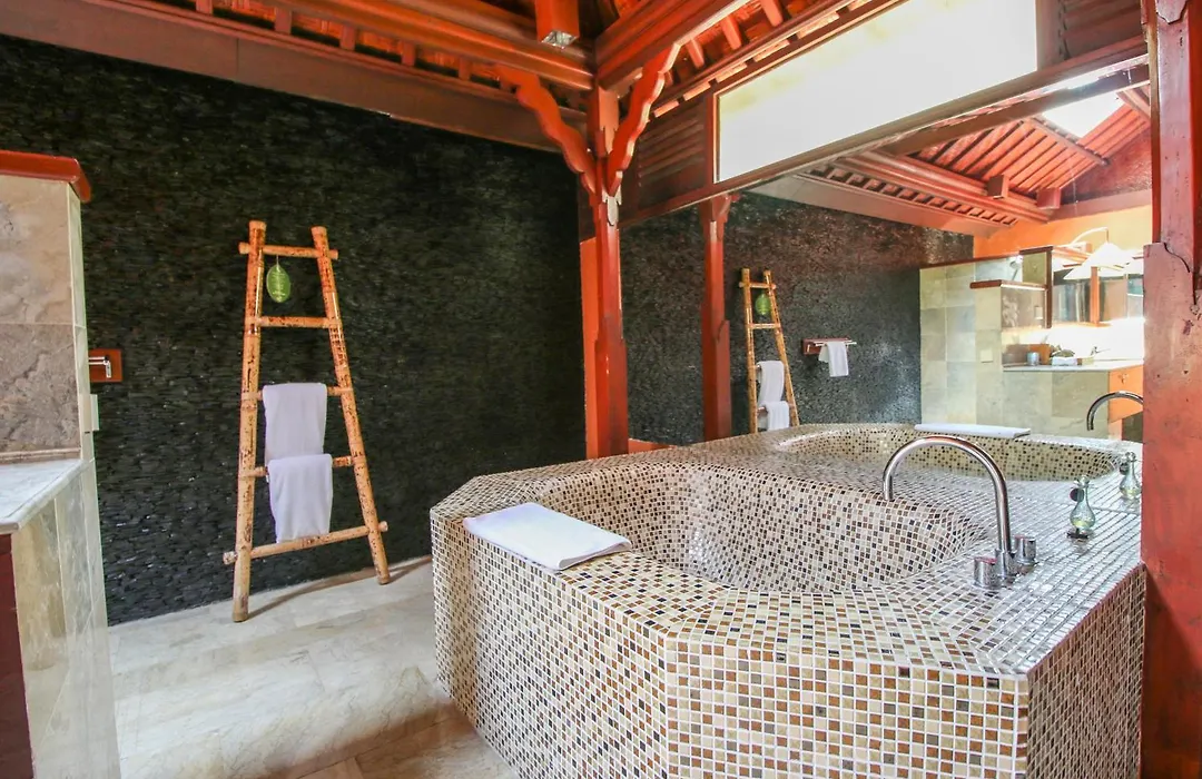 Kupu Kupu Barong Villas And Tree Spa-1