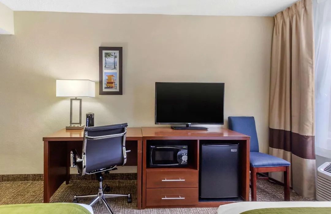 Comfort Inn St Petersburg North-1