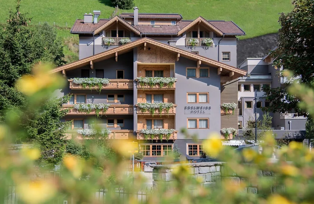 Hotel Edelweiss-1