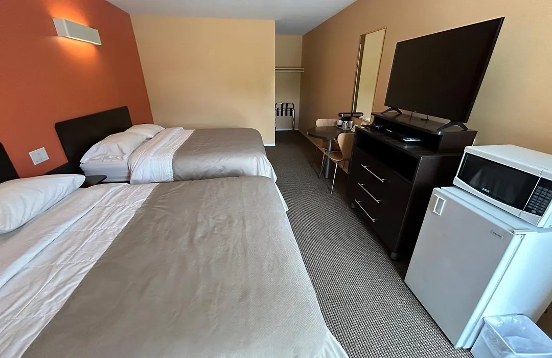 Riverside Motel Cache Creek-1