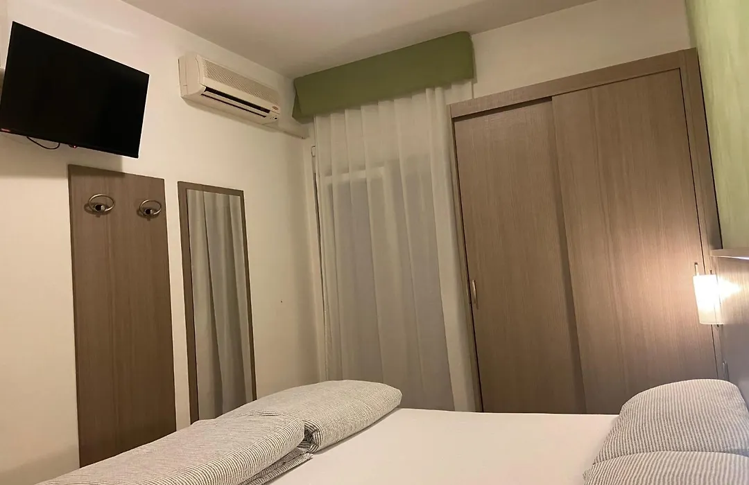 Hotel Villa Florida-1