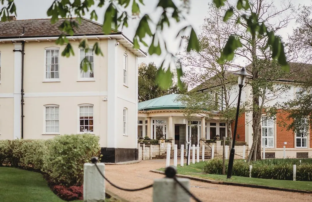 Greenwoods Hotel & Spa-1