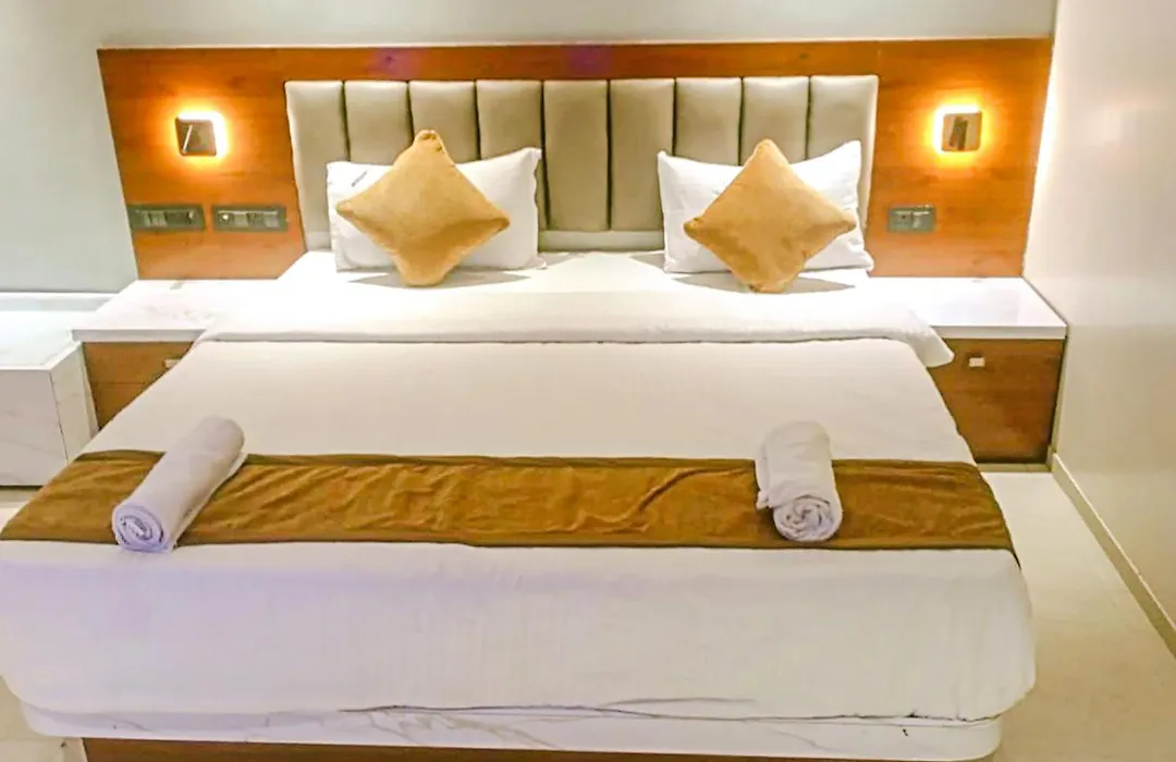 Fabhotel Emersion Residency - High Street Near Laxman Nagar, Baner-1