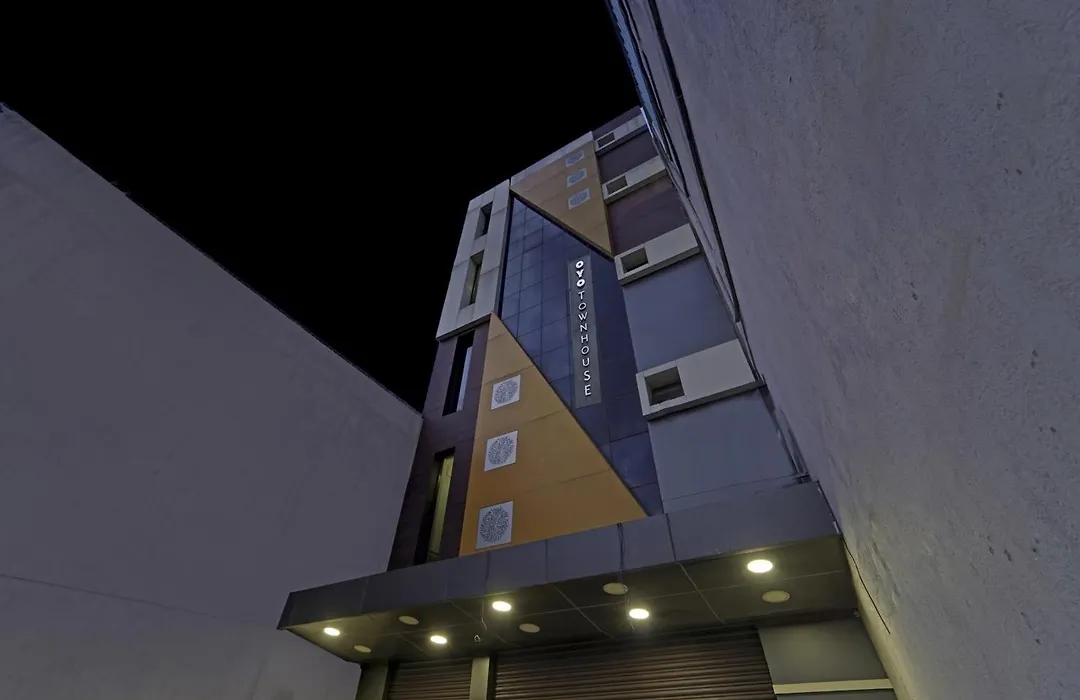 Townhouse Redfox Nungambakkam Near Apollo & Shankar Nethralaya Hospital-1