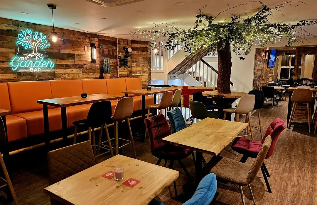 The Garden Bar Rooms-1