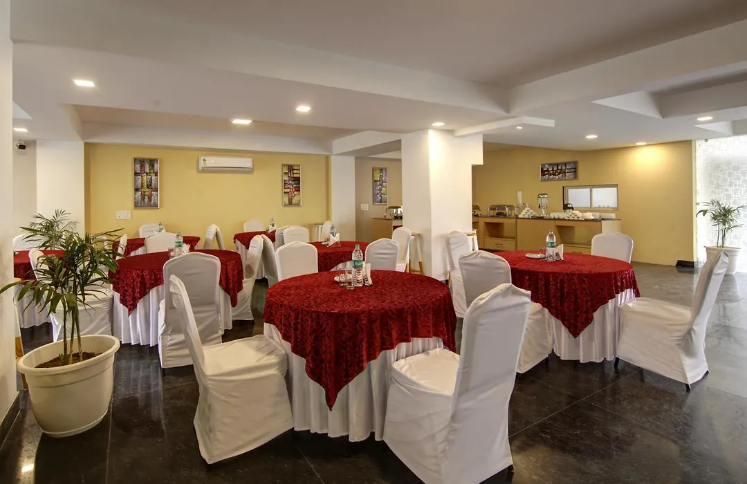Limewood Stay Silver Studio Near Golf Course Road-1