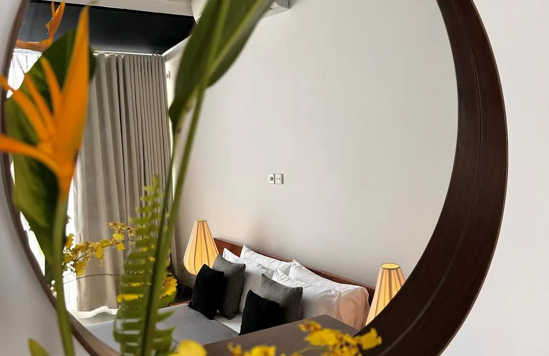 Studio 33-1