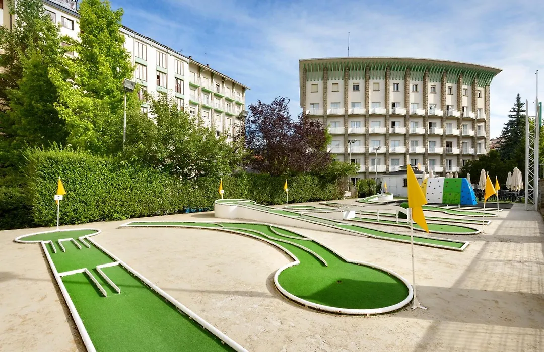 Gran Hotel De Jaca-1