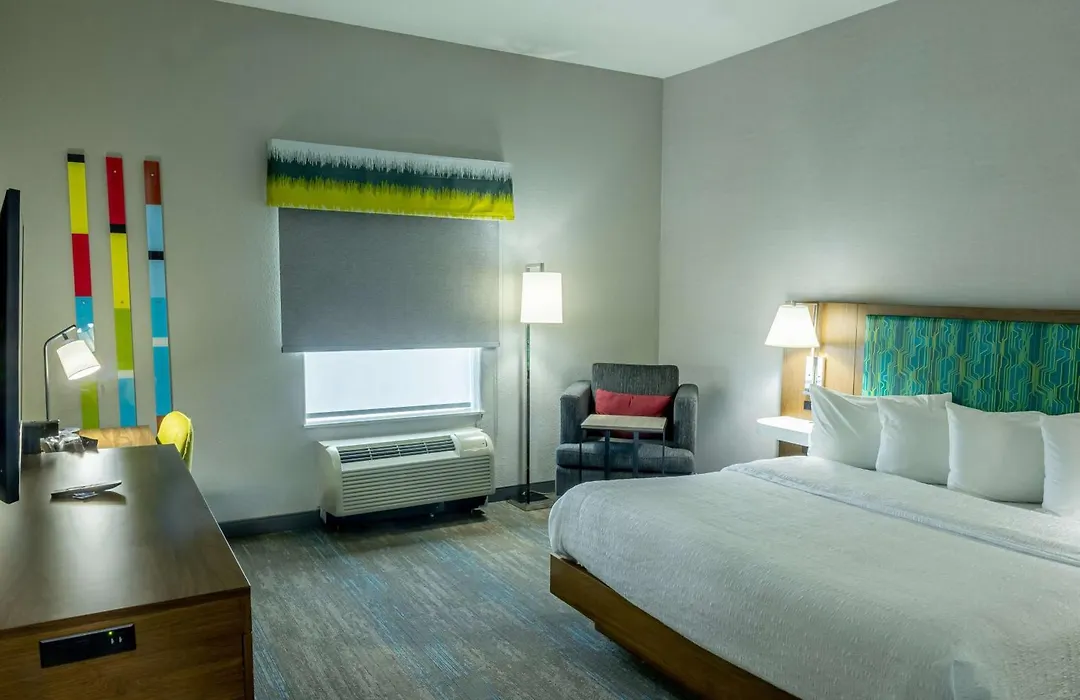 Hampton Inn & Suites Cleburne-1