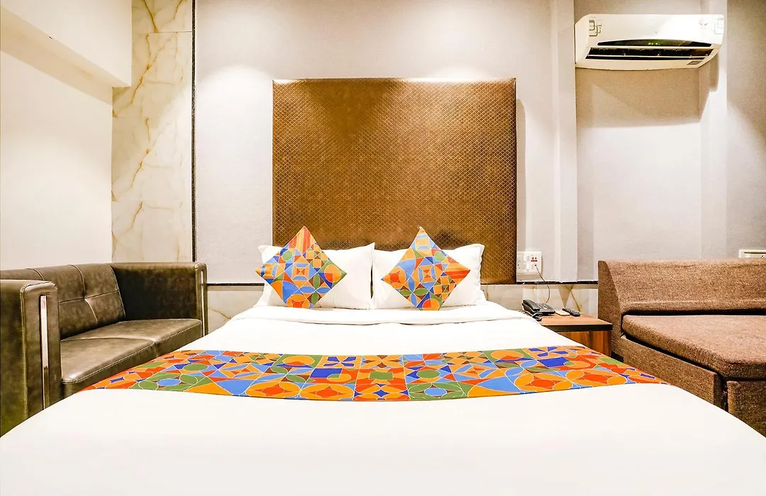 Fabhotel Prime Welcome Palace - Inside Chandni Chowk Complex-1