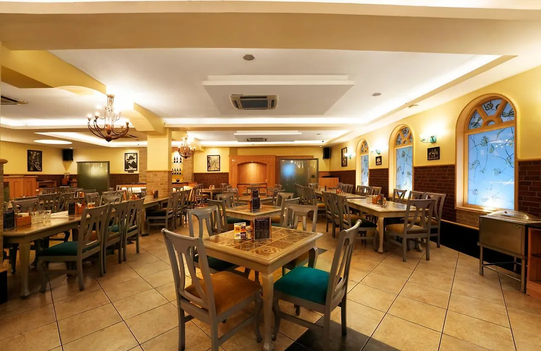Cross Roads Inn-1
