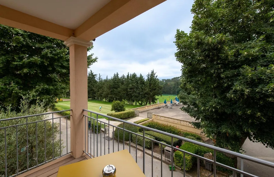 Hotel Golf & Spa Chateau De La Begude The Originals Collection-1