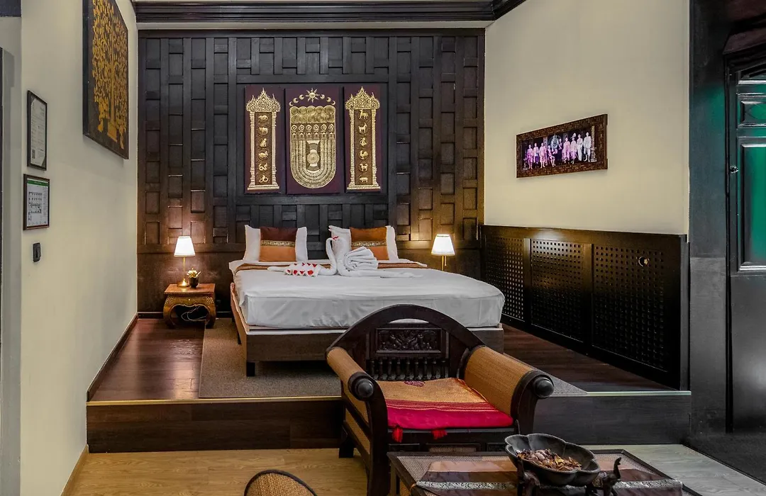 Andrassy Thai Hotel-1