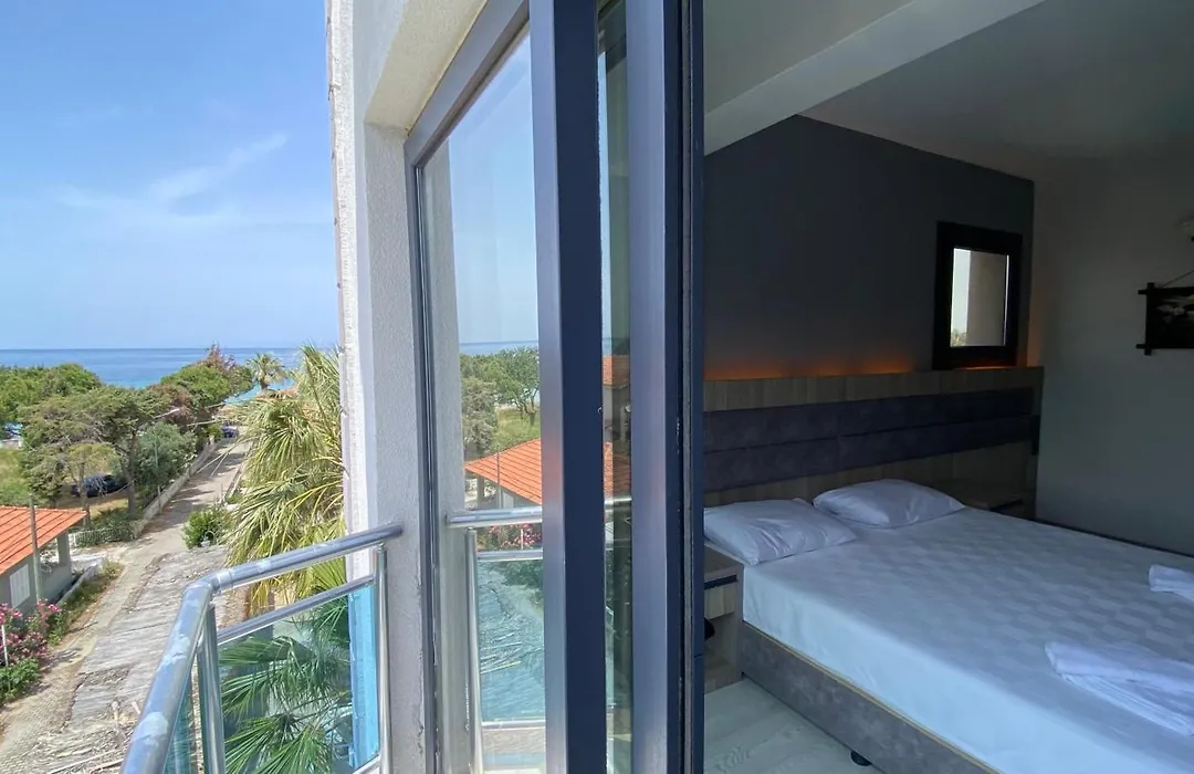 Kınalıkaya Beach Otel-1
