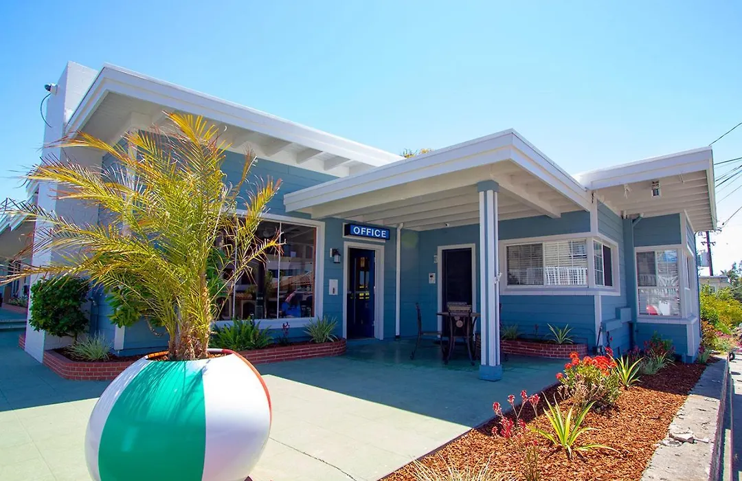 Edgewater Beach Inn-1