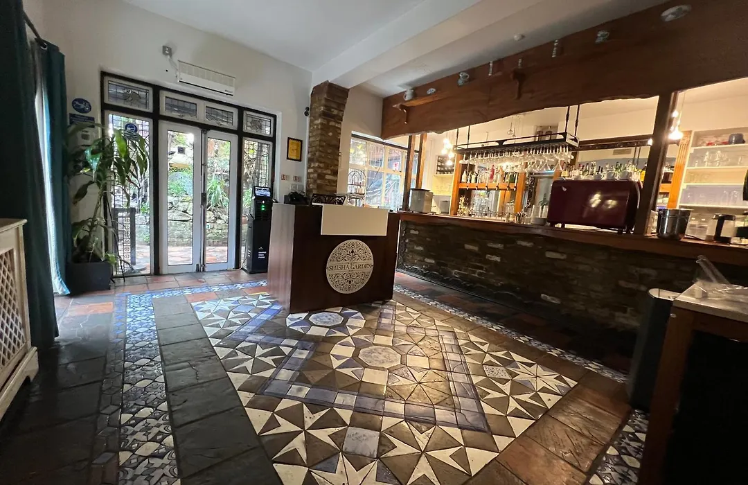 Madonna Halley Hotel-1