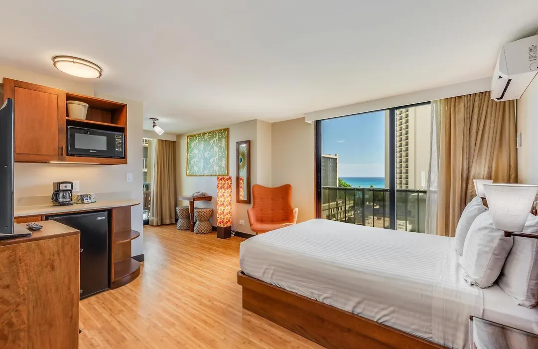 Castle Bamboo Waikiki Hotel-1