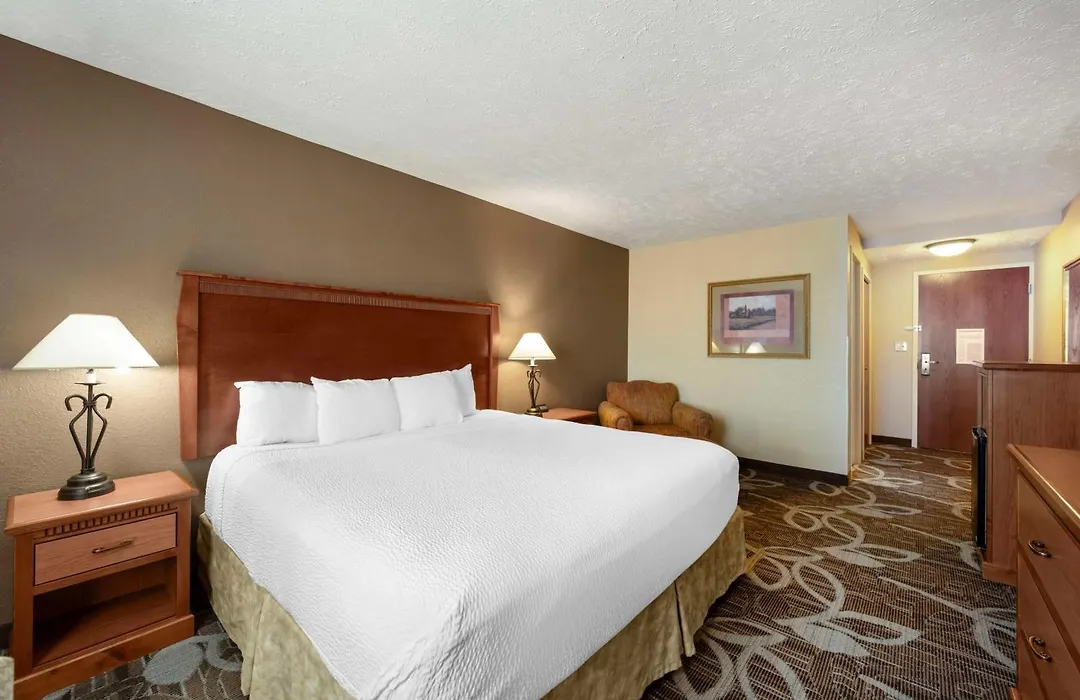 Best Western Plus Mid Nebraska Inn & Suites-1