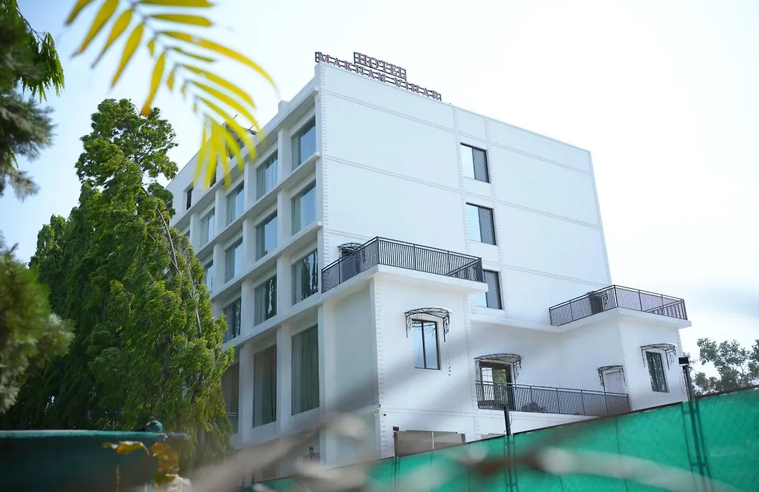 Hotel Makhan Vihar-1