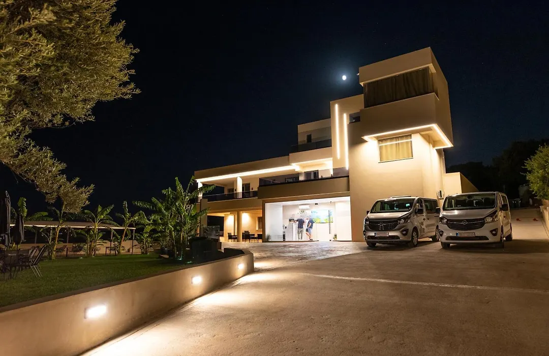 Airscape Hotel Free Shuttle From And To Athen'S Airport-1