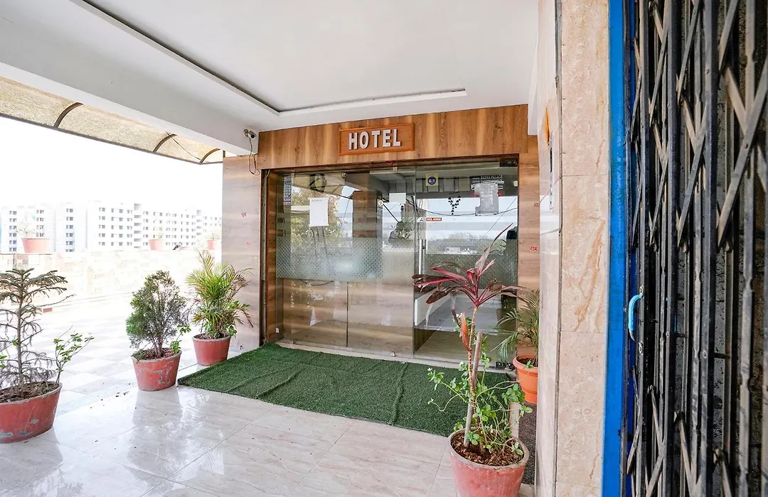 Fabhotel Ratna Palace - Inside Baronet Complex-1