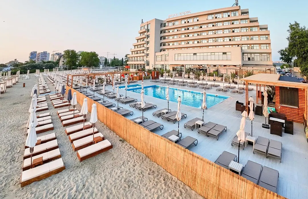 Hotel Malibu-1