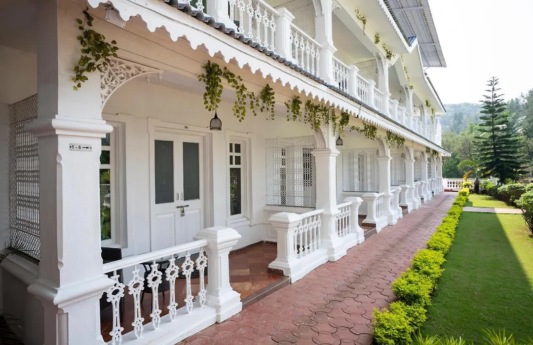 Stone Wood Riverfront Resort, Siolim-1