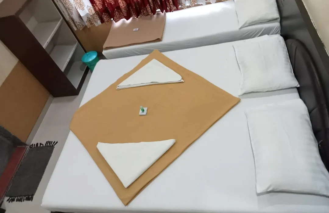 Hotel Yogiraj-1