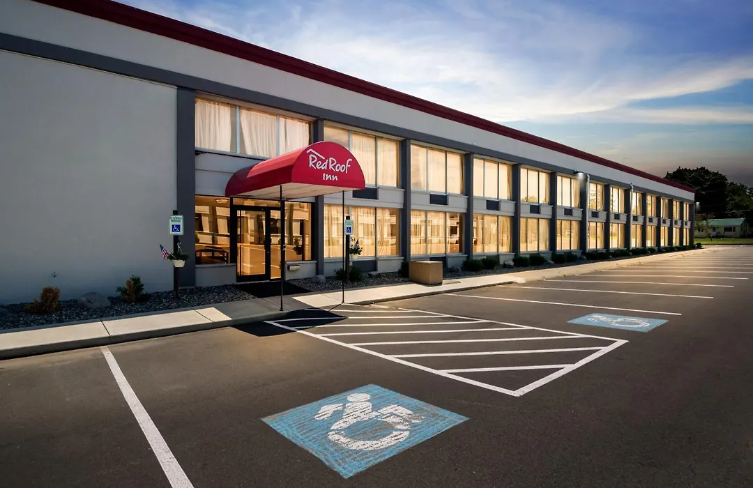 Red Roof Inn Cortland-1