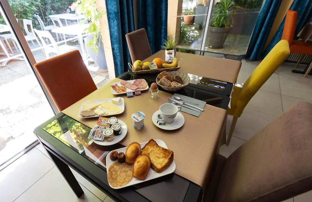The Originals City, Hotel De Bordeaux, Bergerac Centre-1
