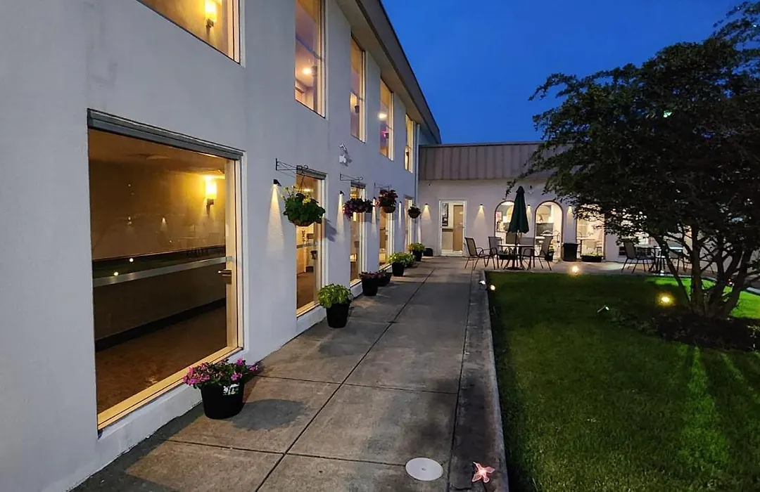 Super 8 By Wyndham Morton Grove/Chicago-1