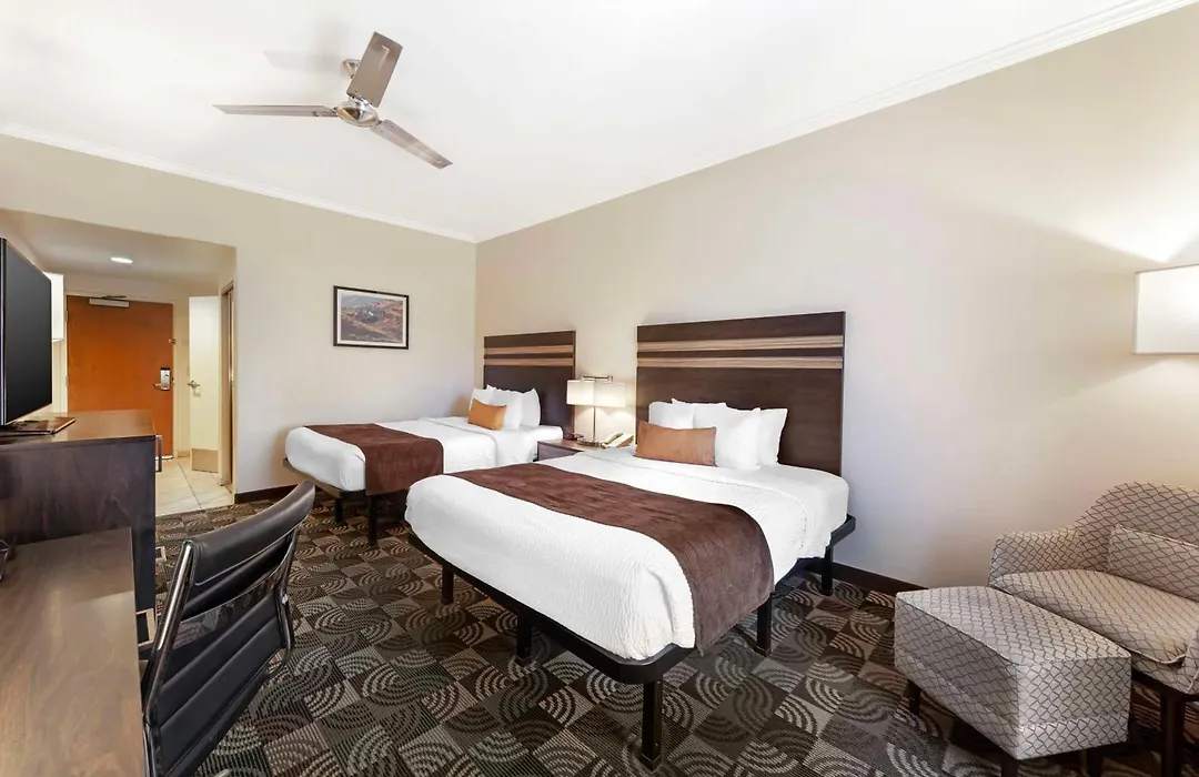 Best Western Plus Country Park Hotel-1