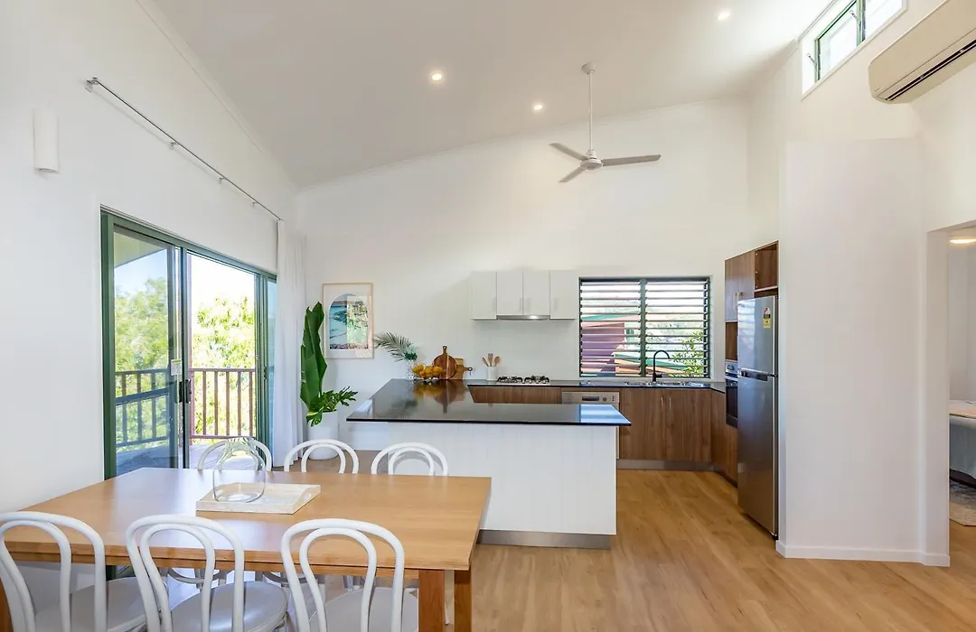 Casuarina Cove Apartments-1