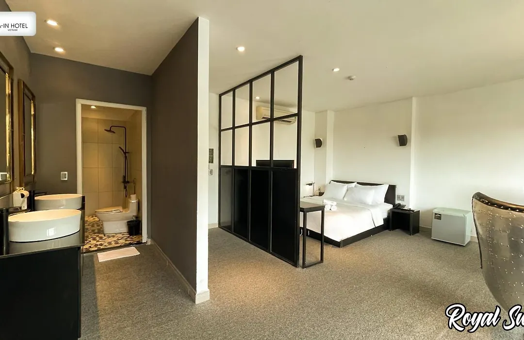 A In Hotel Riverside-1