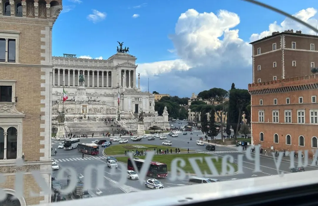 Piazza Venezia Luxury Suite-1