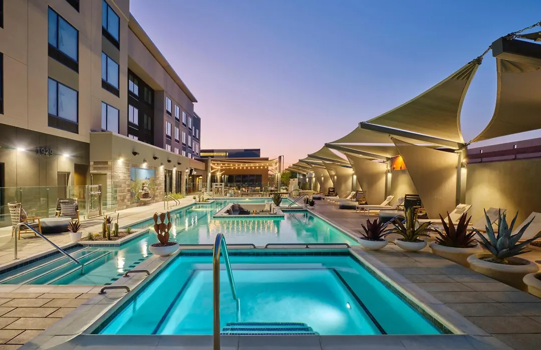 Fairfield Inn & Suites By Marriott Tempe-1