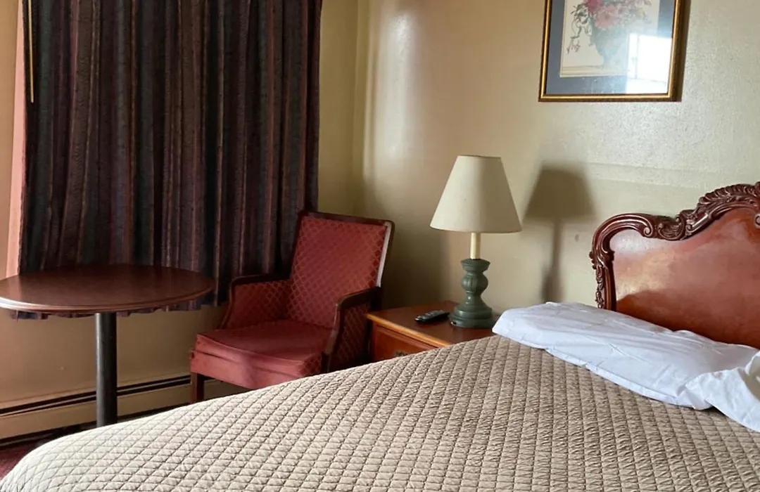 Embassy Motel-1