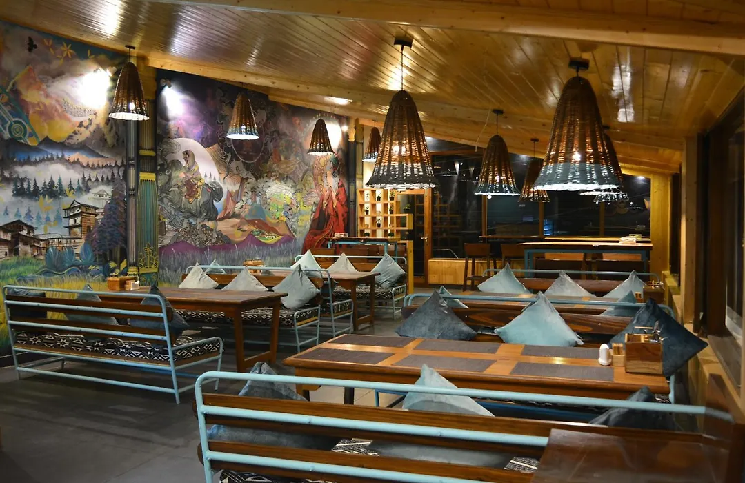 Hotel Neelgiri - Manali Diaries-1