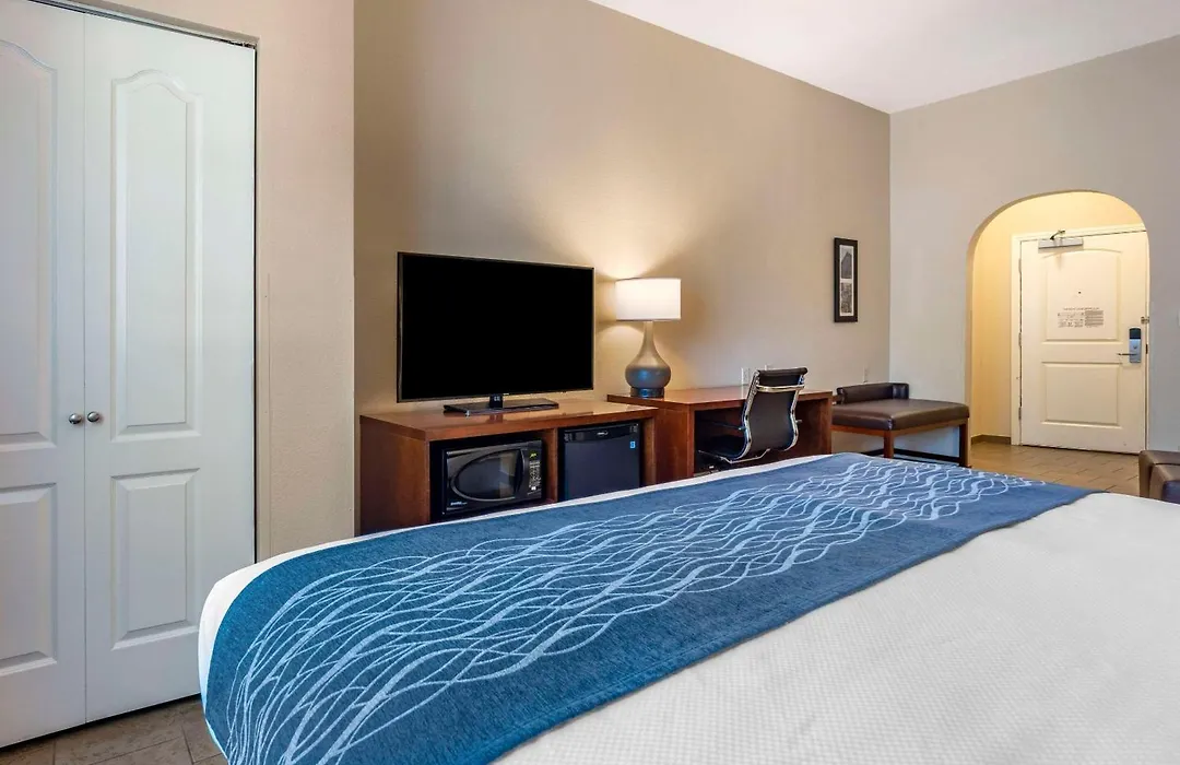 Comfort Inn & Suites Ukiah Mendocino County-1