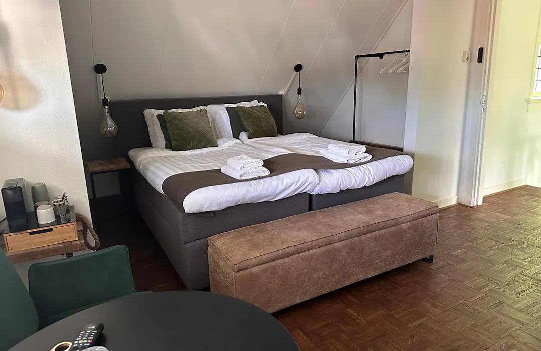 Bed And Breakfast Goes-1