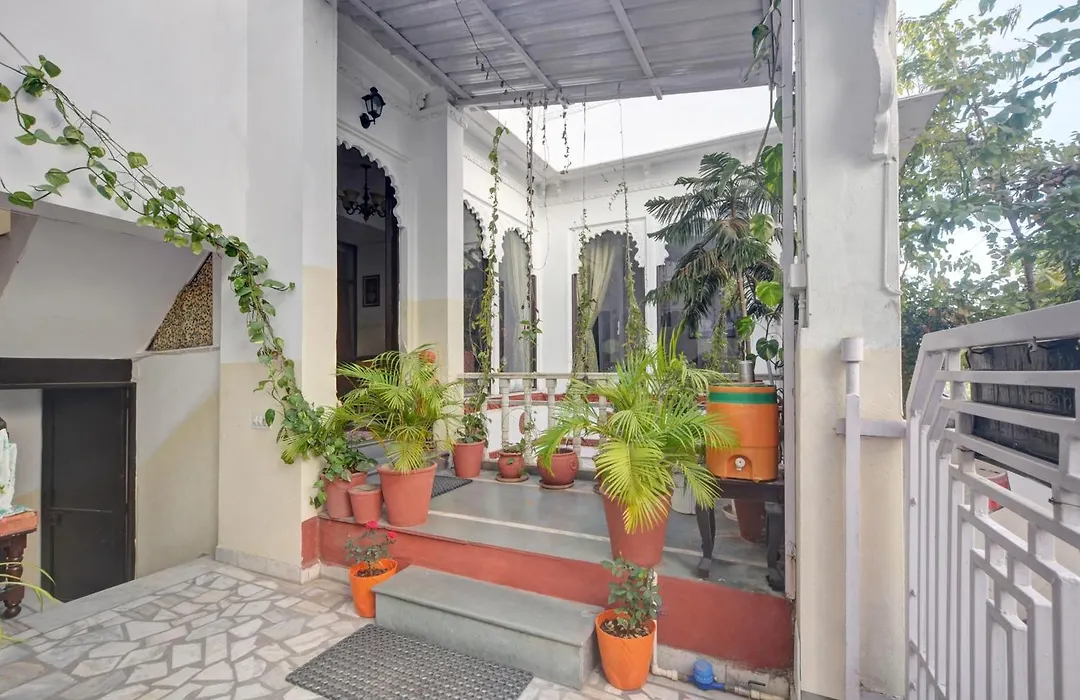 Hotel Girnar Villa-1