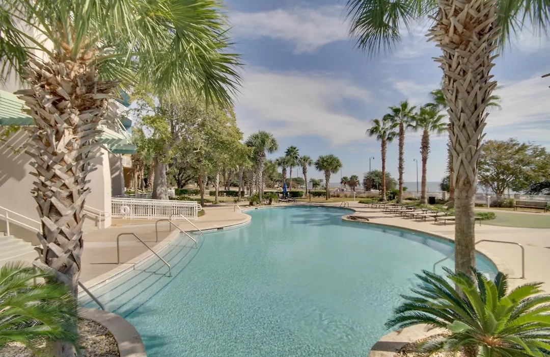 Charming Condo On The Beach/Legacy T2-1102-1