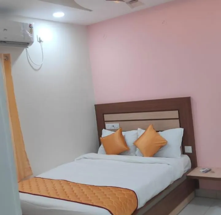 Greenapple Inn-1