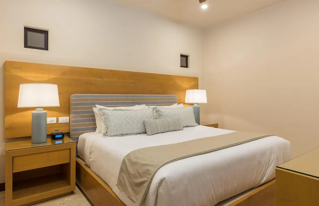 Beachfront 2 Bdrm Condo In Exclusive Diamante Golf-1