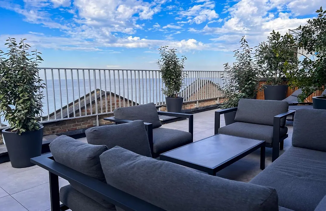 Beach Hotel Helios By Cw Hotel Collection-1