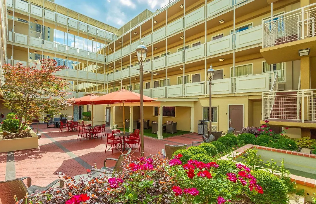 Inn At The Peachtrees, An Ascend Collection Hotel-1
