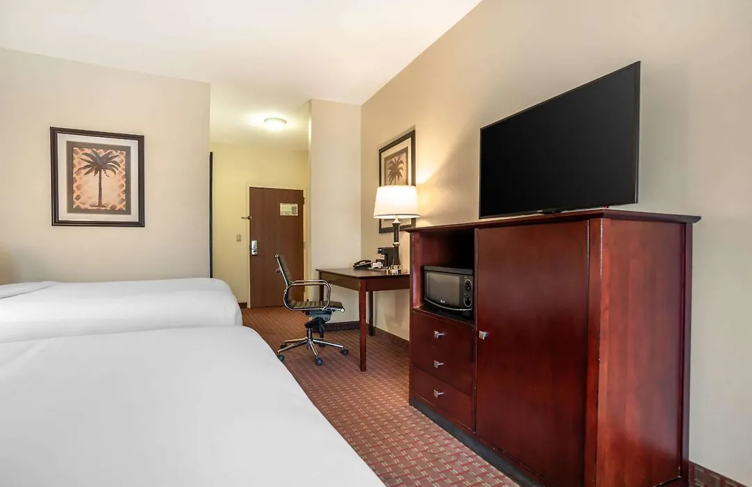 Comfort Inn & Suites Crestview South-1