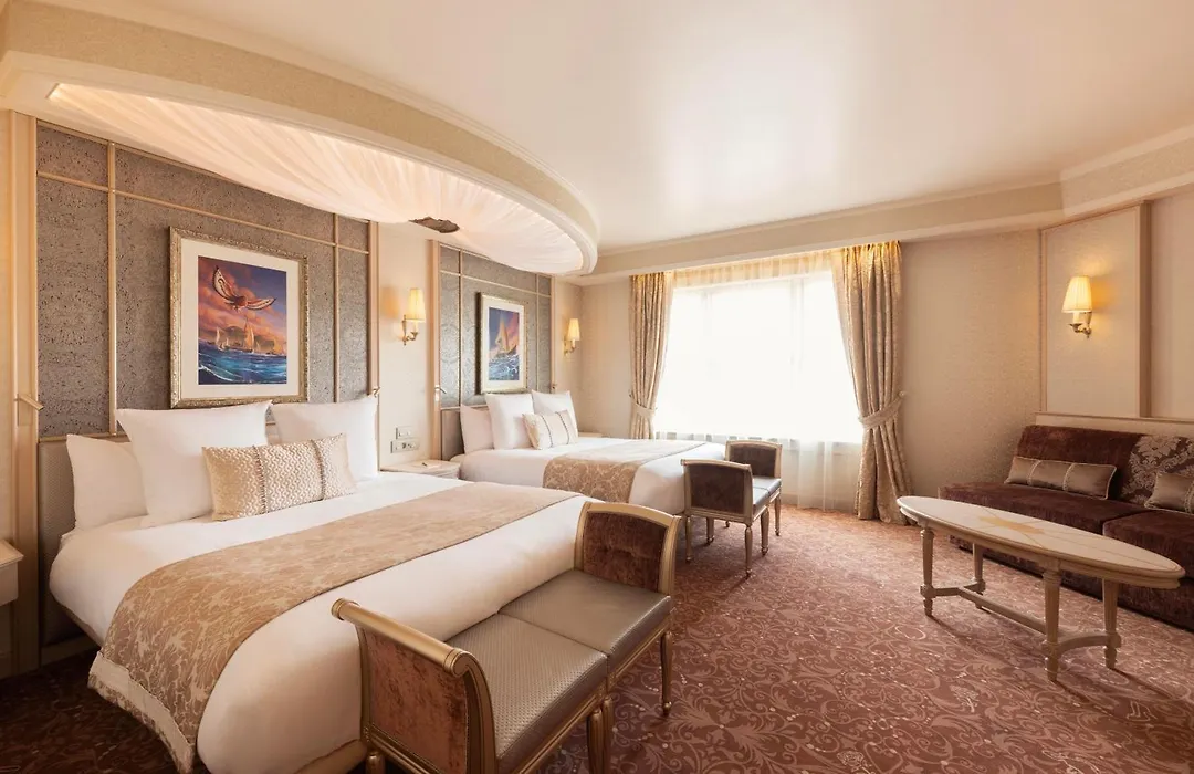 Disneyland Hotel-1